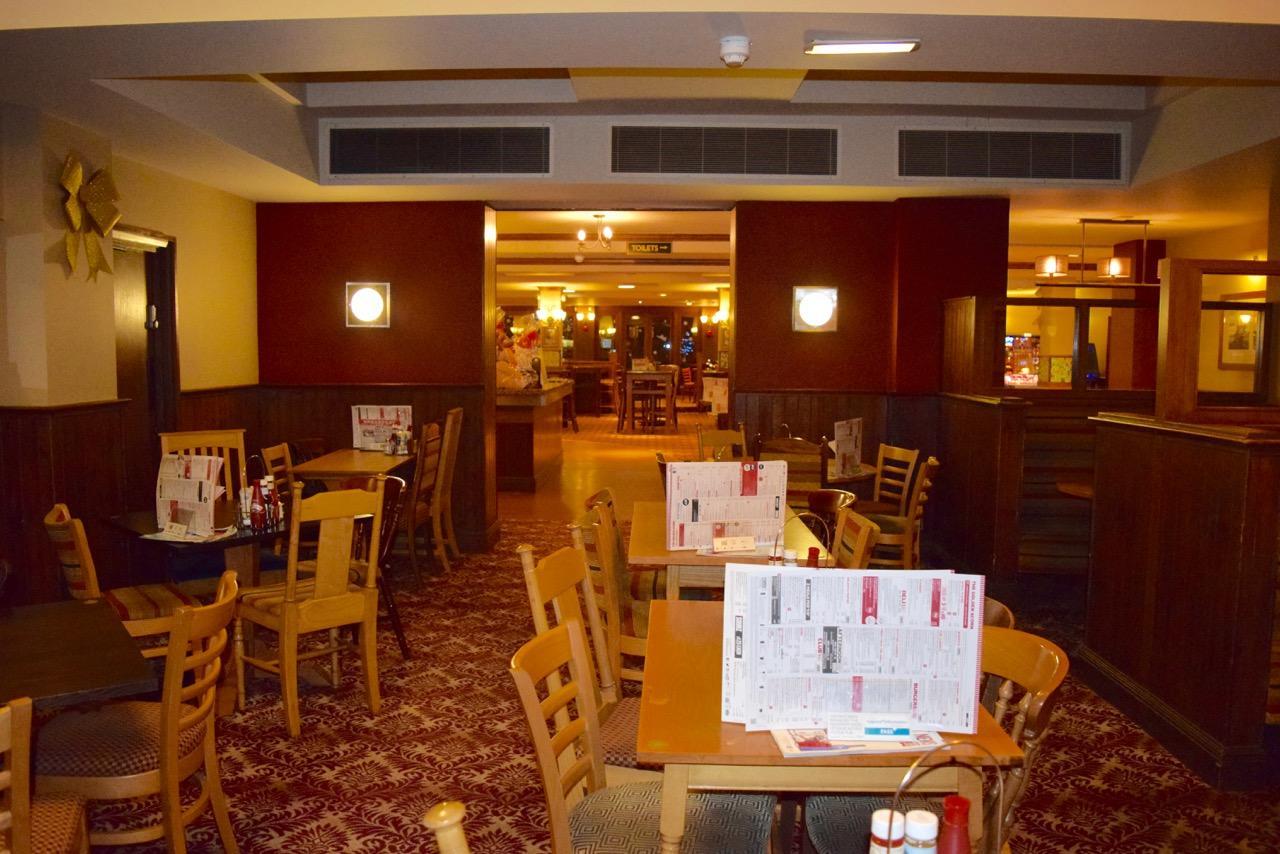 The Golden Acorn Wetherspoon Hotel Glenrothes Luaran gambar
